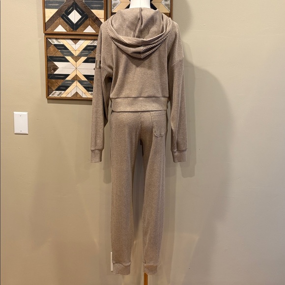 ALO Yoga Muse Hoodie + Sweatpant Joggers Set in Gravel size XS / XXS - Picture 6 of 10